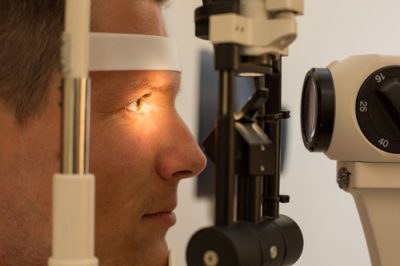 Ophthalmologist in Arlington